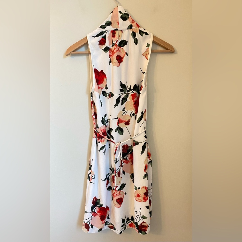Wilfred floral Sleeveless draped V-Neck Dress - Picture 4 of 11